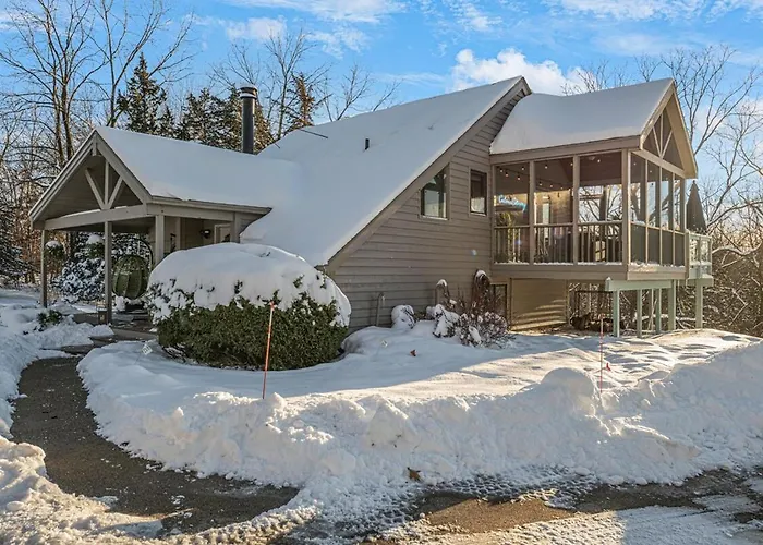 Hébergement de vacances The Glen - Luxe Escape, Sauna!, Hot Tub, Fire Pit, Games Galena