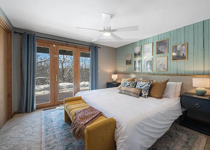 Hébergement de vacances The Glen - Luxe Escape, Sauna!, Hot Tub, Fire Pit, Games *