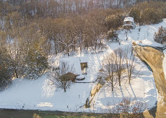Hébergement de vacances The Glen - Luxe Escape, Sauna!, Hot Tub, Fire Pit, Games Galena