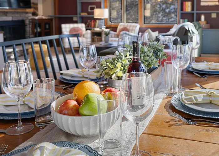 The Glen - Luxe Escape, Sauna!, Hot Tub, Fire Pit, Games Hébergement de vacances Galena